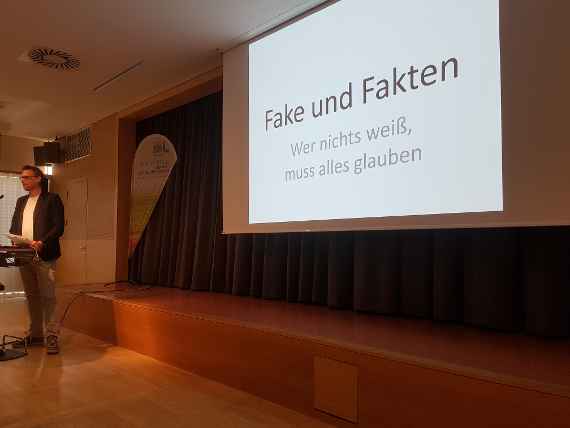 veranstaltung zum thema fake news