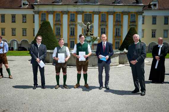 praemierte diplomarbeiten-2.platz-gruppenfoto