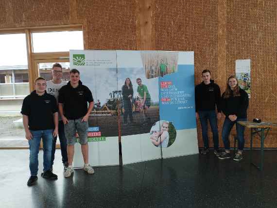 infostand der hlbla sankt florian beim rzo freistadt