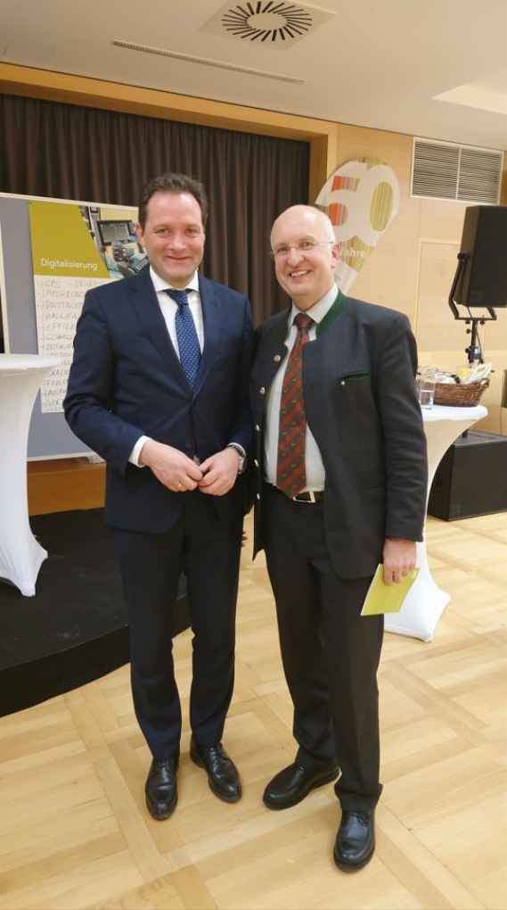 minister magister totschnig mit direktor diplom-ingenieur doktor hubert fachberger